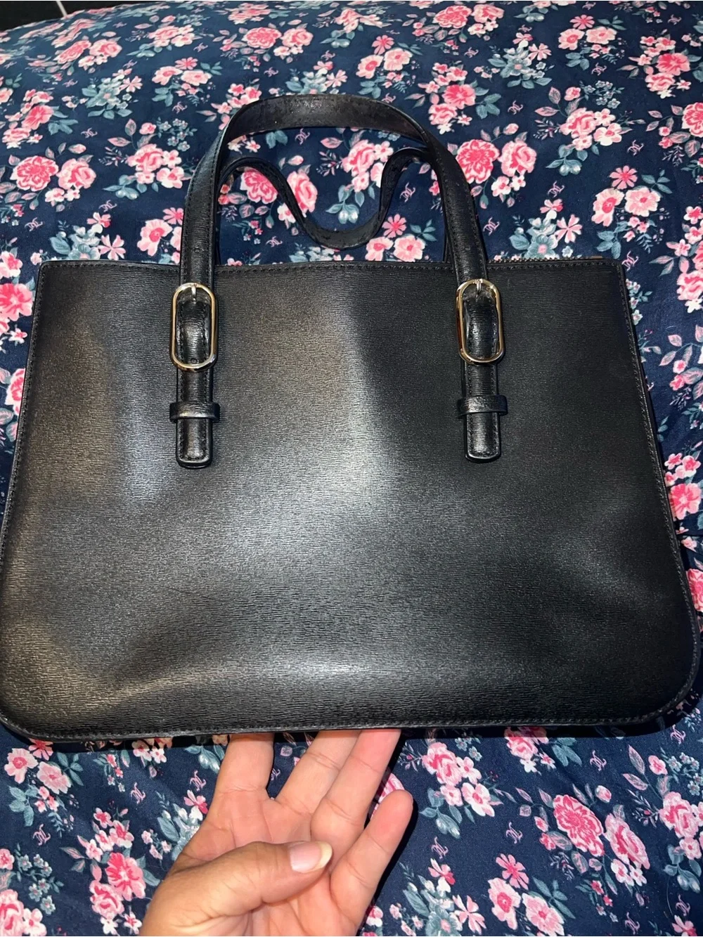 Kate spade satchel (read description)